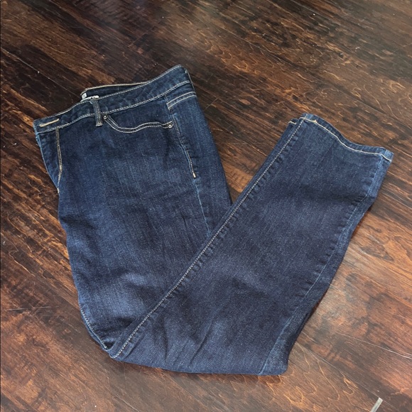 Liz Claiborne Dark Blue Classic Straight Leg Women's Jeans - Picture 1 of 5